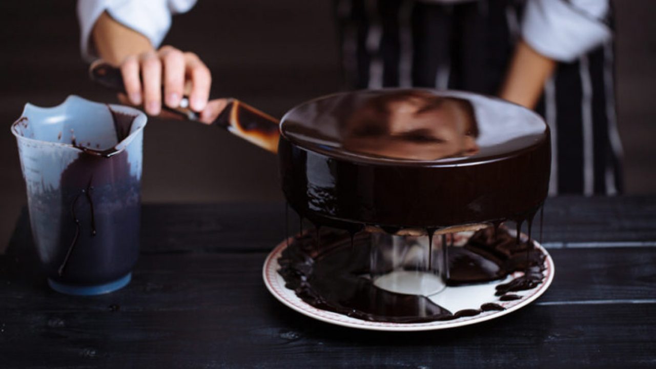 Trucos para hacer un buen glaseado de chocolate | Cobertura de cacao